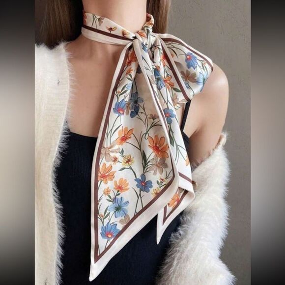 floral scarf S16 - Picture 1 of 5